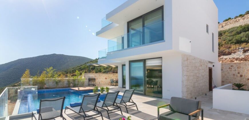 Luxury Three Bedroom Villa with Spectacular view in Kalkan for Sale